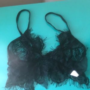 Eyelash lace black bralett women’s size small.